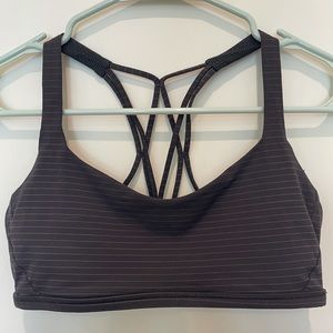Lululemon size 6 Free to be Zen sports bra